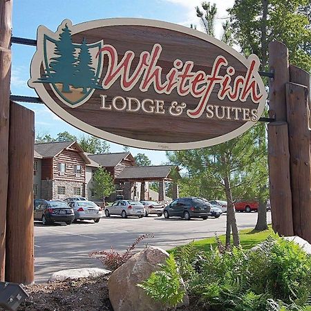 Whitefish Lodge And Suites Cross Lake Exterior foto