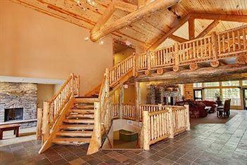 Whitefish Lodge And Suites Cross Lake Exterior foto