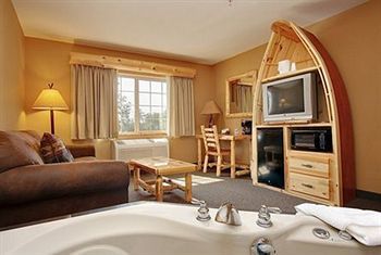 Whitefish Lodge And Suites Cross Lake Exterior foto