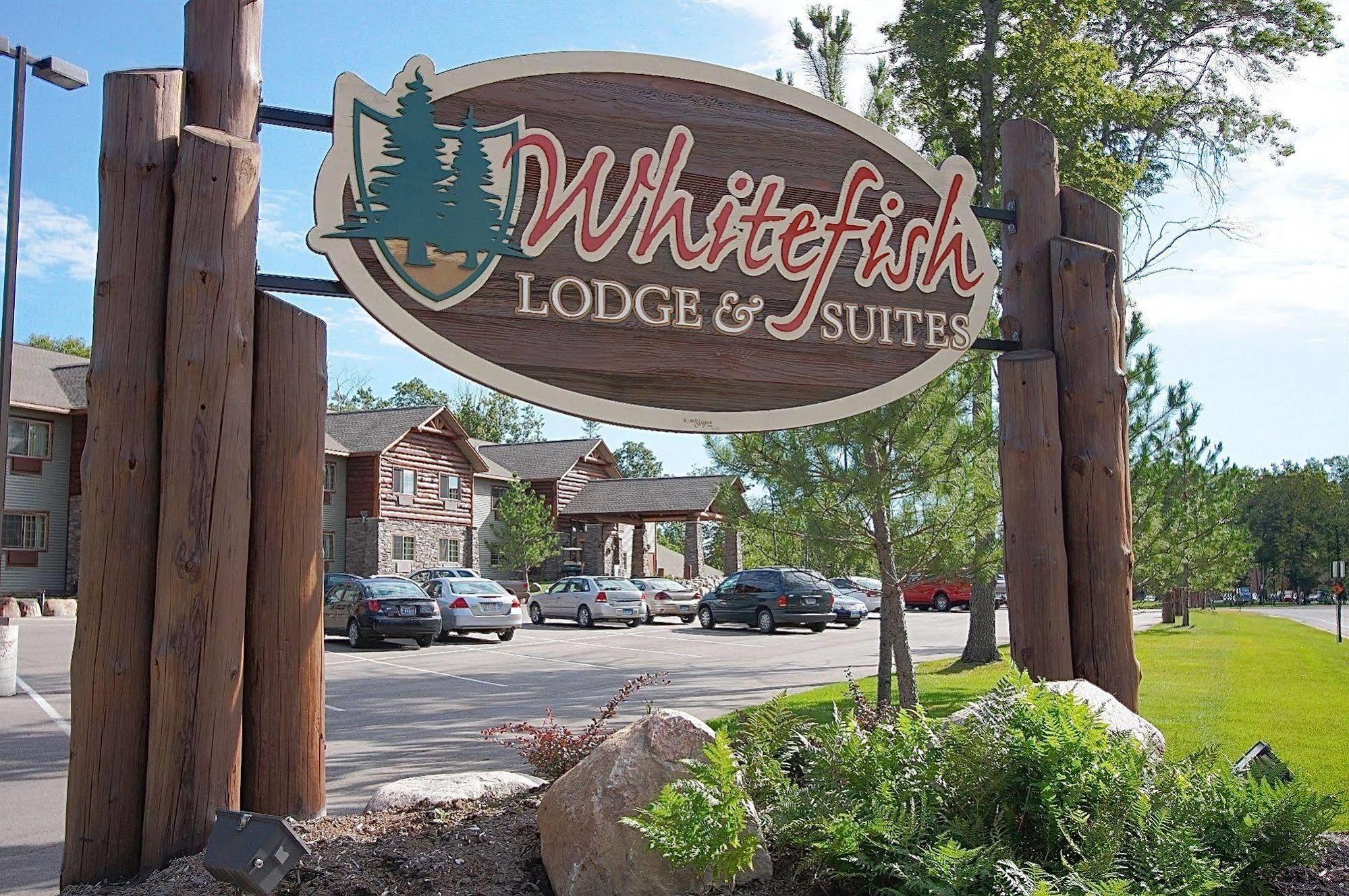 Whitefish Lodge And Suites Cross Lake Exterior foto
